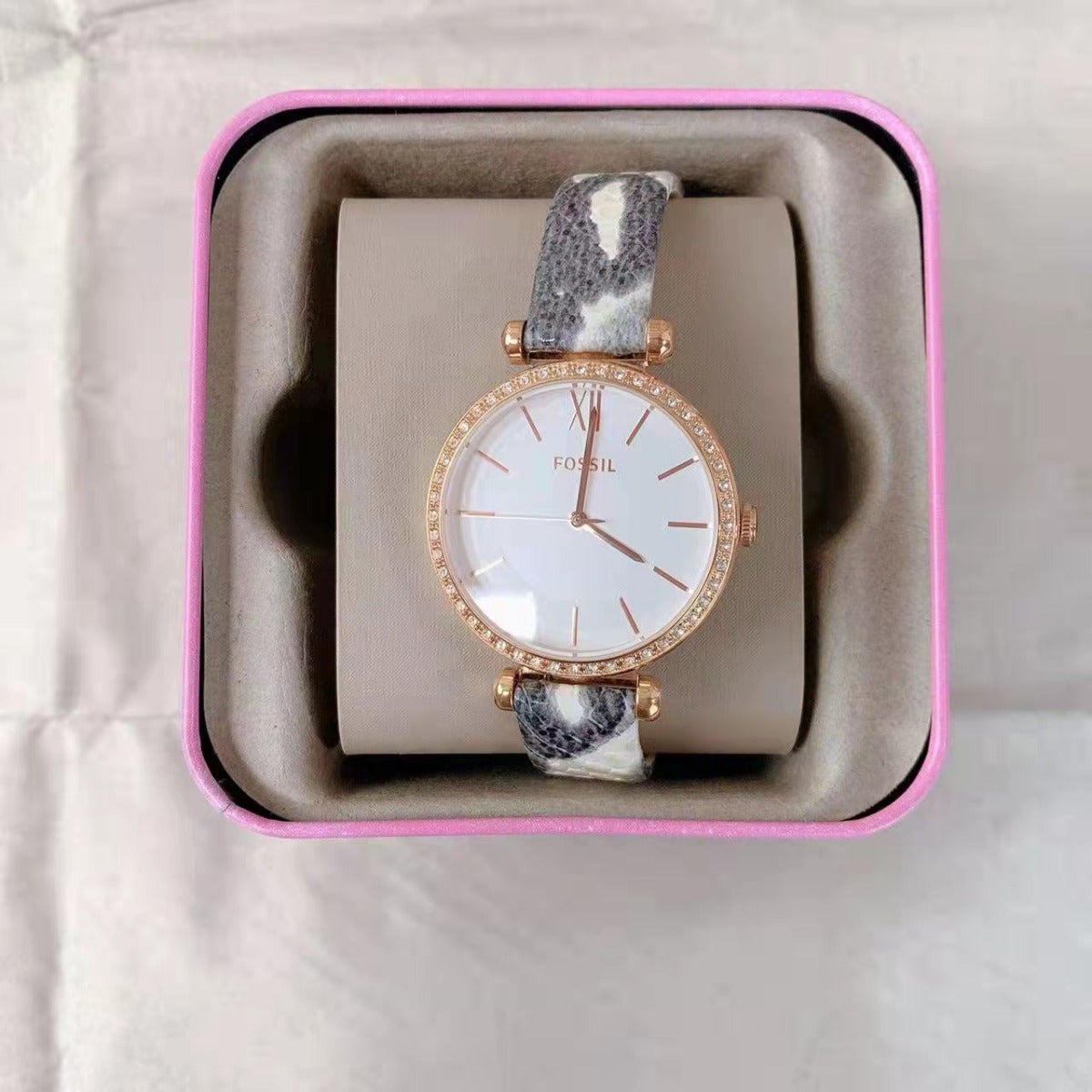 Fossil BQ3532 Tillie Three-Hand Grey Leather Watch Fossil BQ3532 Tillie Three-Hand Grey Leather Watch